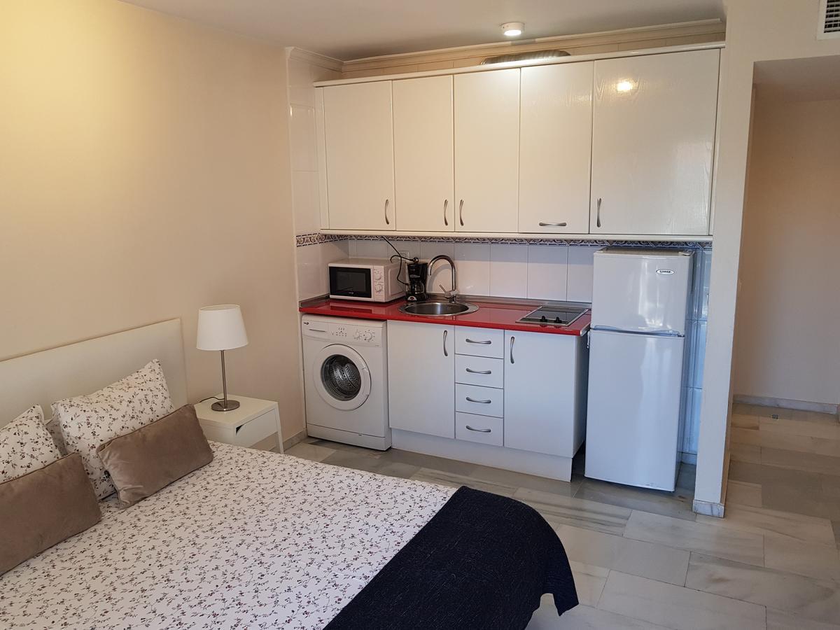 Fan Flat Eugenio (Adults Only) Apartment มาลากา ภายนอก รูปภาพ
