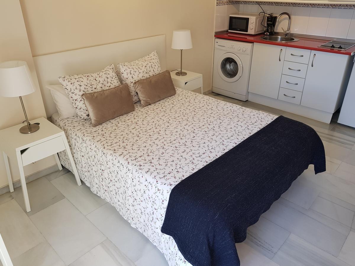 Fan Flat Eugenio (Adults Only) Apartment มาลากา ภายนอก รูปภาพ